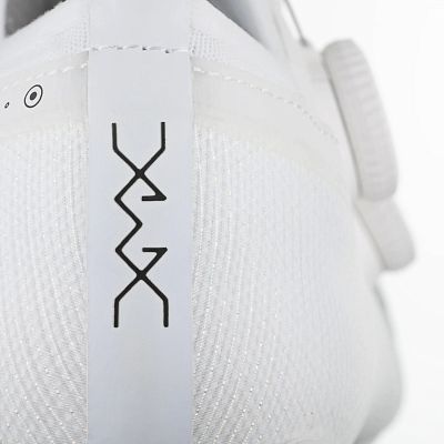 Превью  Велотуфли шоссейные FIZIK Vega Carbon White/White